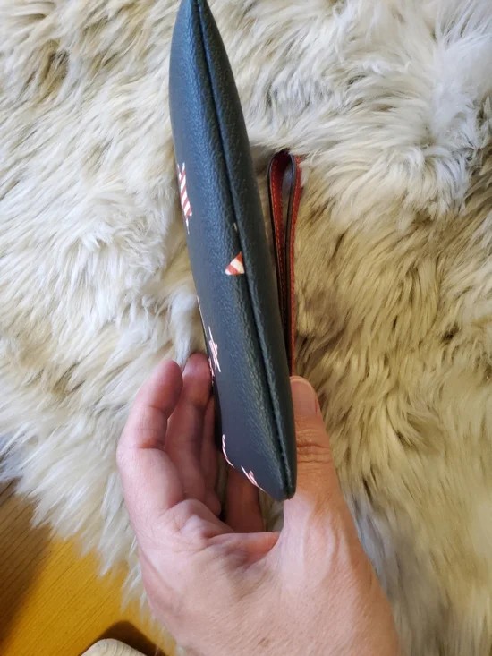 Coach Zip Around "Star" Wristlet EUC - Picture 8 of 12